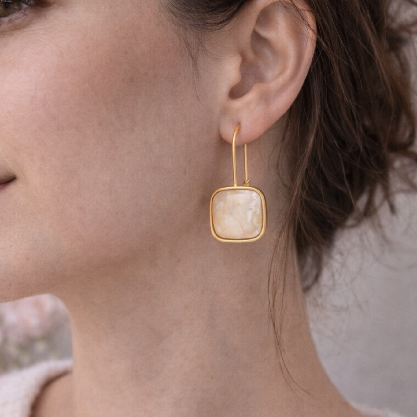 Náušnice PEARL SQUARE GOLD perleťové2